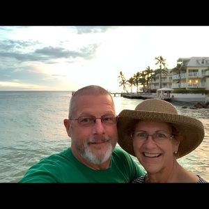 Meet your Posher, Larry